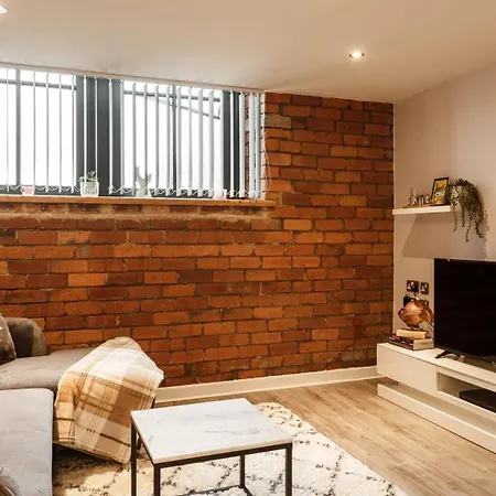 Charming Retreat In Bradford *