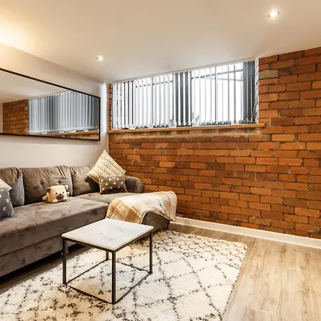 Apartment Charming Retreat In Bradford *