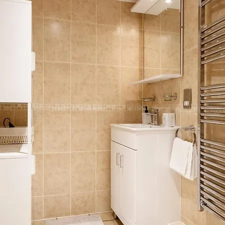 Charming Retreat In Bradford * Bradford (West Yorkshire)