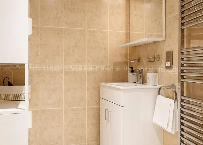 Charming Retreat In * Bradford